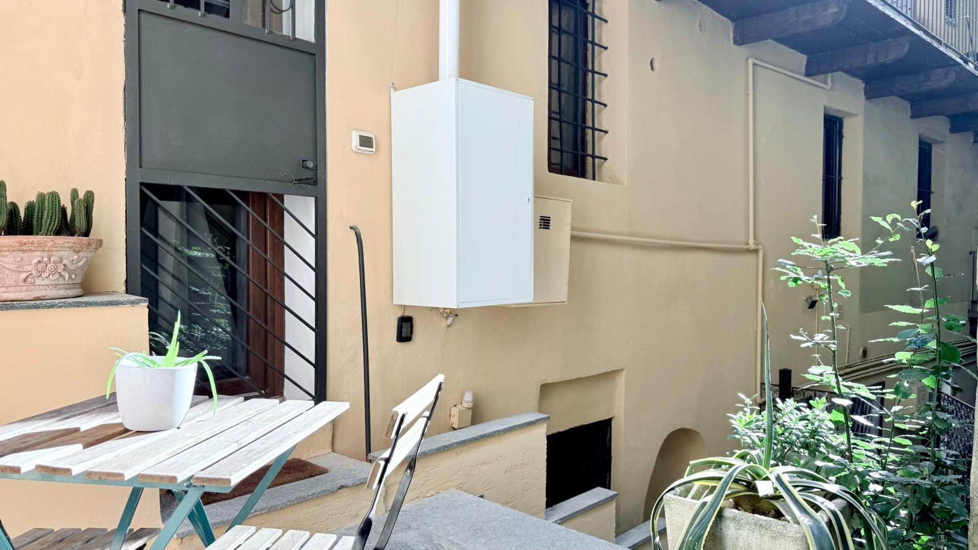 Small Alley Pinerolo Exterior photo
